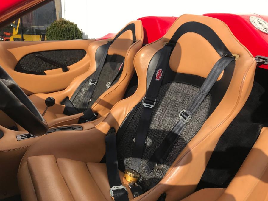 Интерьер Bizzarrini BZ-2001 Concept 1992 года  (фото 25 из 35)